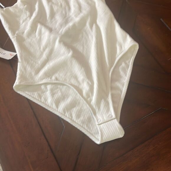 NWT PIA RIB BODYSUIT IN ORCHID WHT - size M - Picture 5 of 6